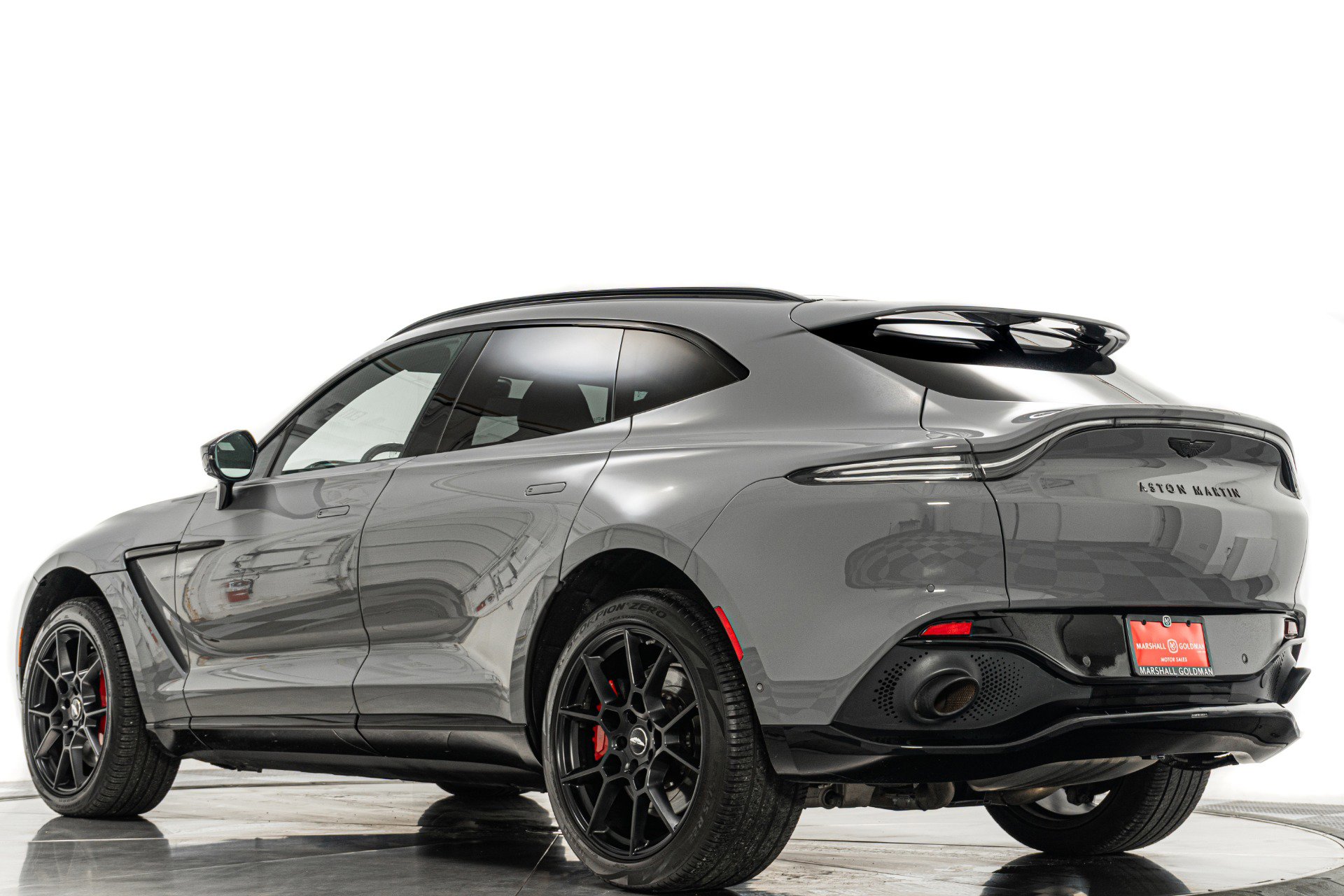 Used 2021 Aston Martin DBX image 33