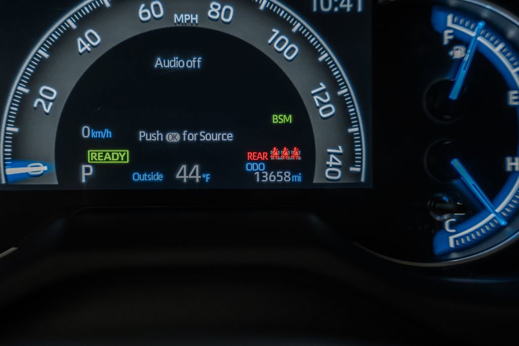 Used 2025 Toyota RAV4 XLE image 42