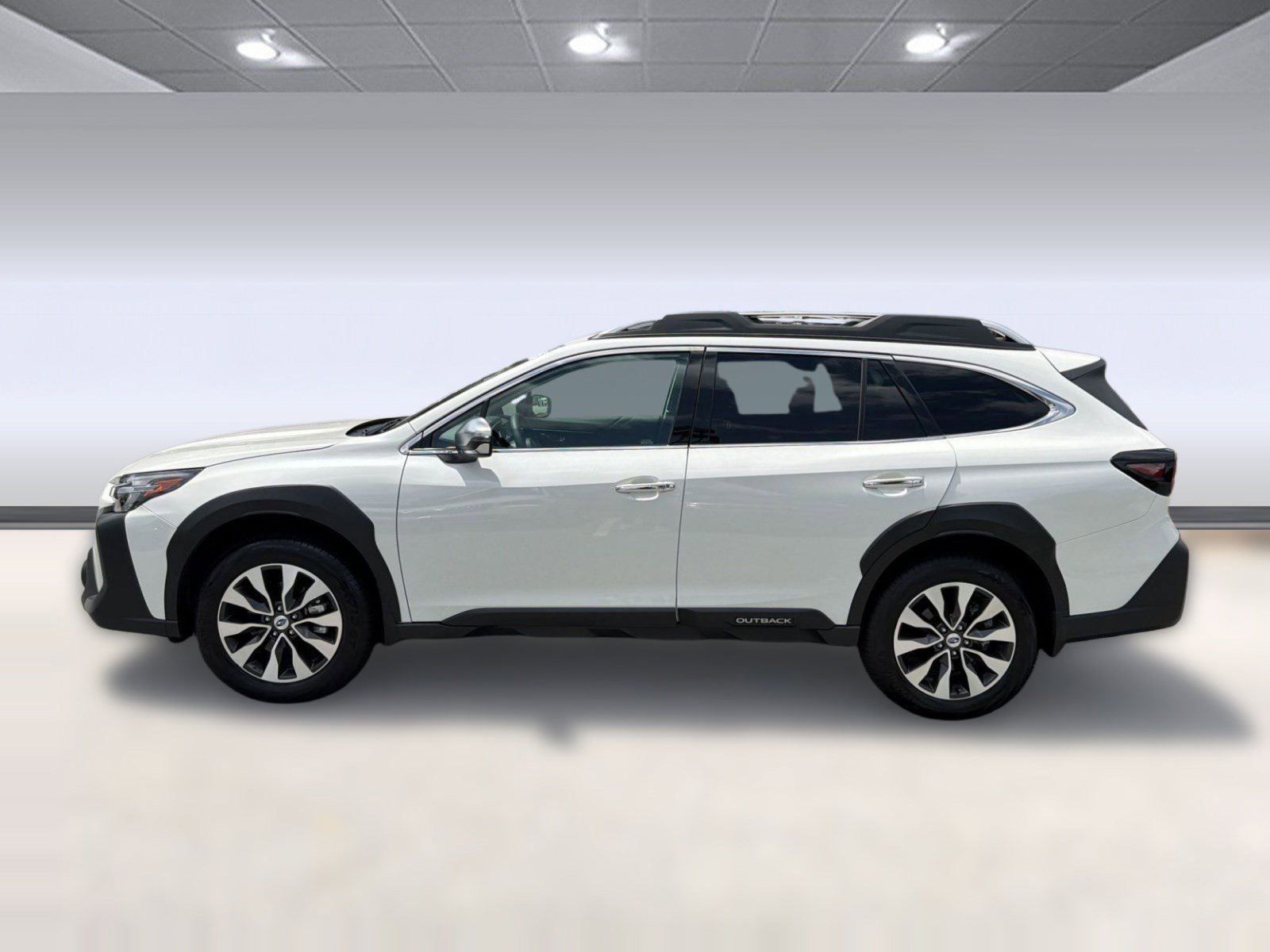 Used 2025 Subaru Outback Touring w/ Popular Package #2 AWD/4WD image 2