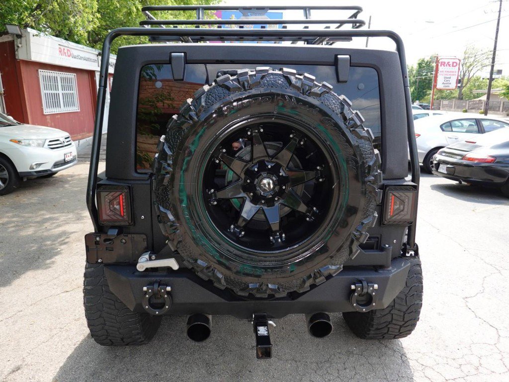 Used 2015 Jeep Wrangler Unlimited Sahara w/ Max Tow Package AWD/4WD image 6