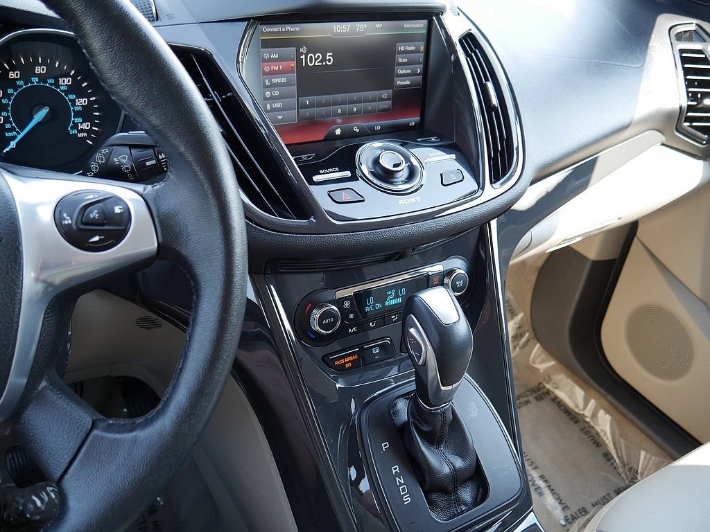 Used 2015 Ford Escape Titanium AWD/4WD image 34