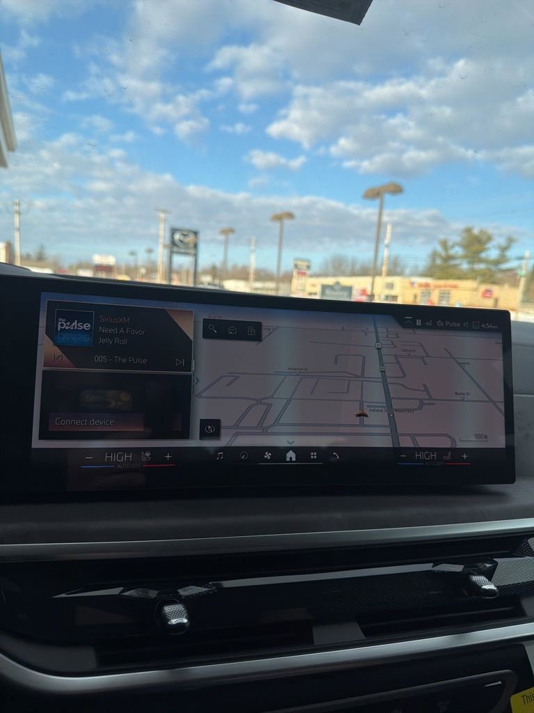 New 2026 BMW X7 xDrive40i w/ Premium Package image 40