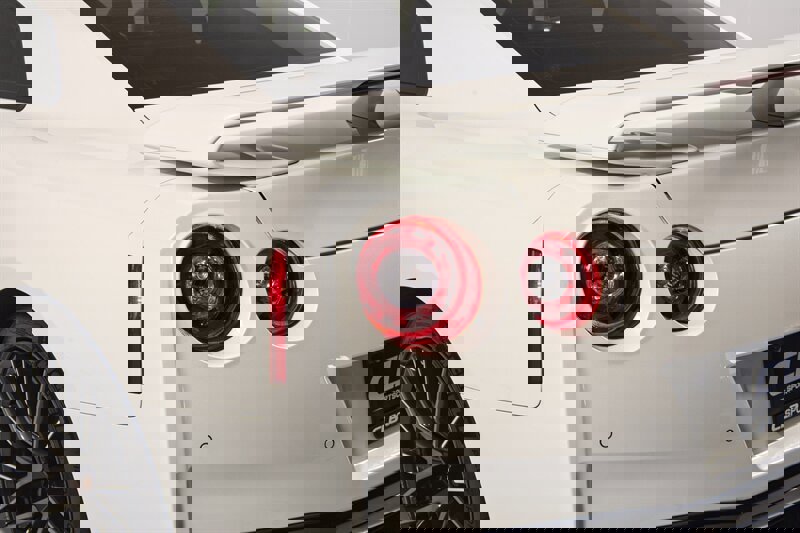 Used 2021 Nissan GT-R Premium image 36