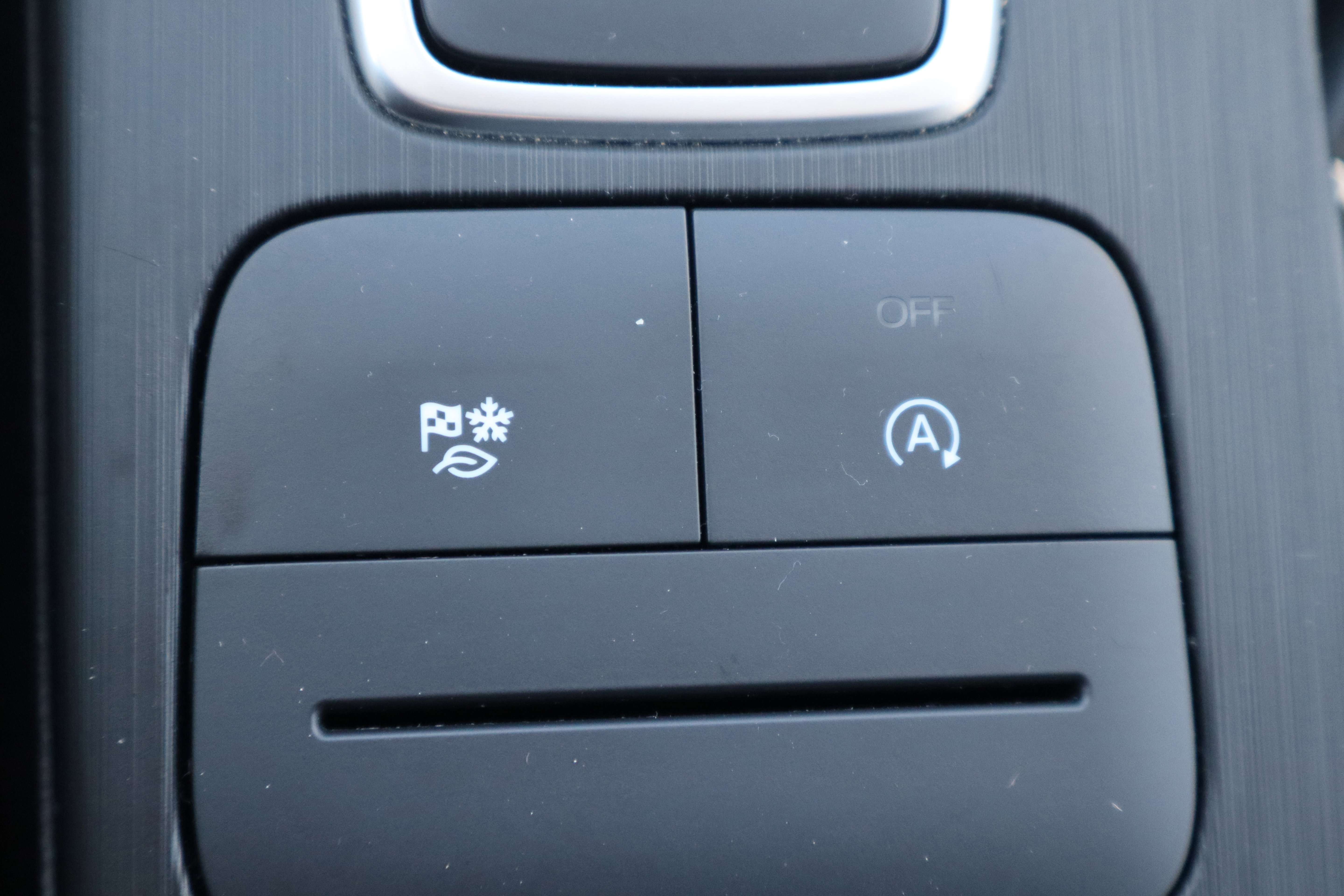 Used 2022 Ford Escape SEL image 25