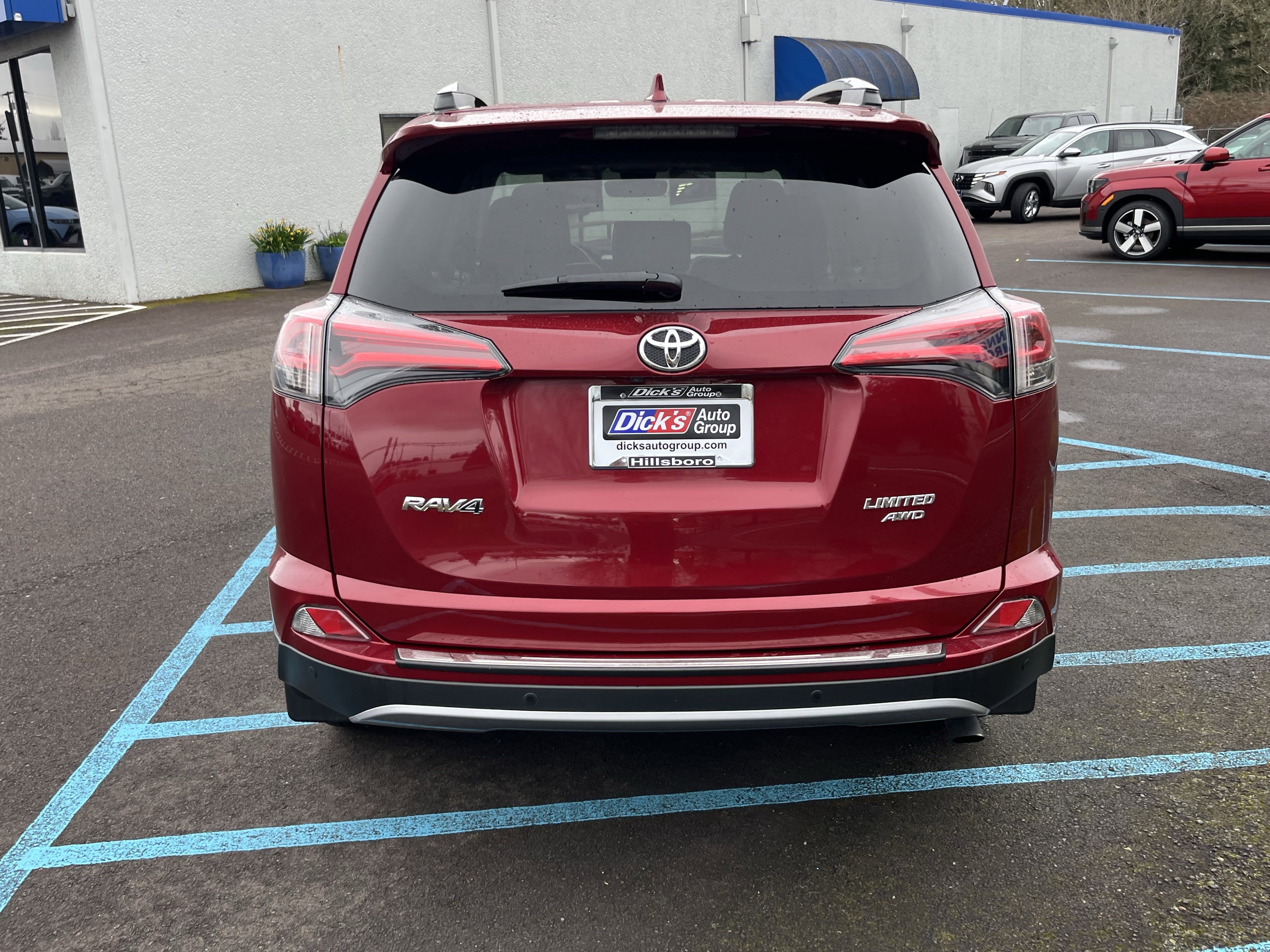 Used 2018 Toyota RAV4 Limited w/ Advanced Technology Package image 4