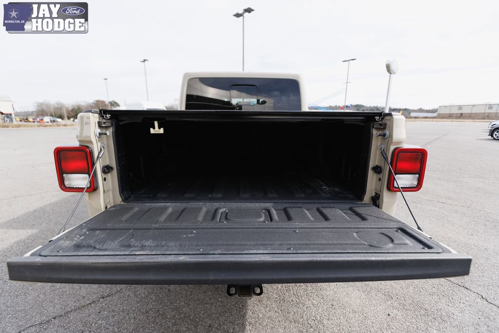 Used 2020 Jeep Gladiator Overland w/ Cold Weather Group image 37