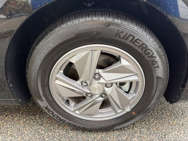 Used 2025 Hyundai Elantra SE image 38