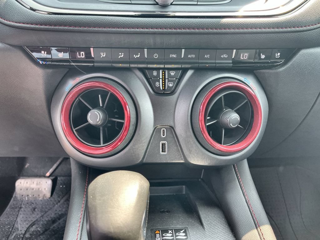 Certified 2025 Chevrolet Blazer RS w/ Driver Confidence II Package AWD/4WD image 18