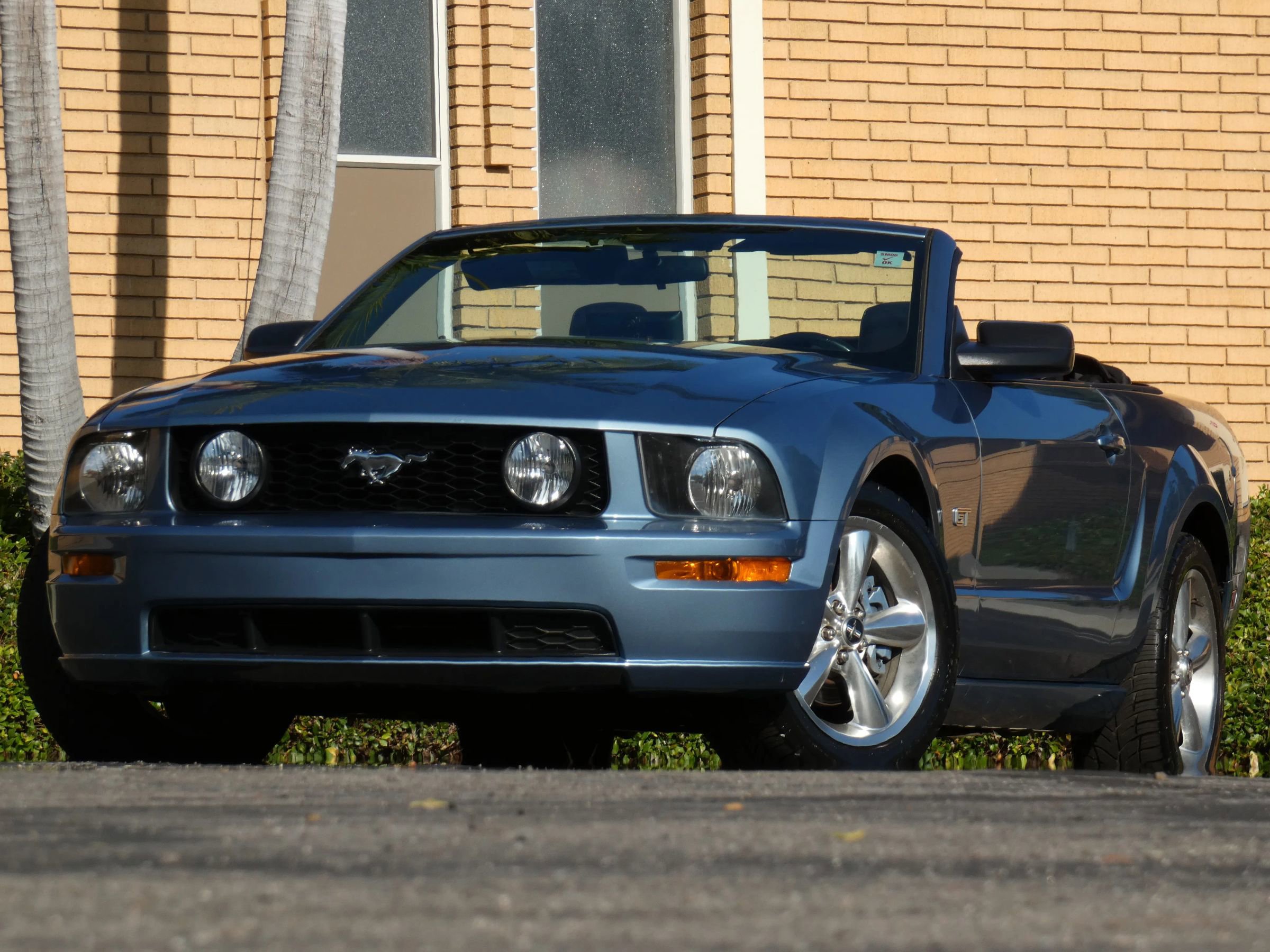 Used 2007 Ford Mustang GT Premium image 2
