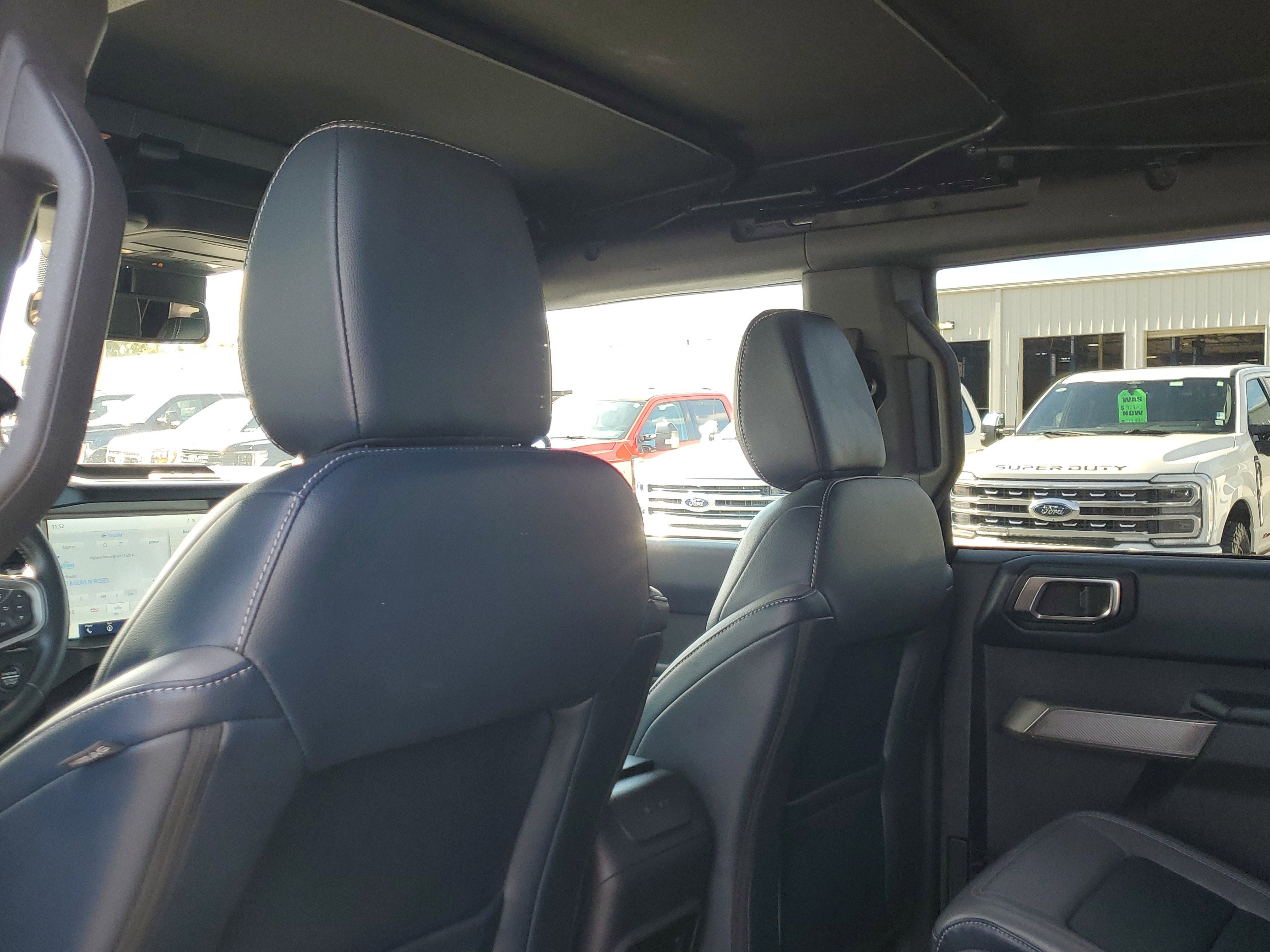 Used 2023 Ford Bronco Outer Banks image 12