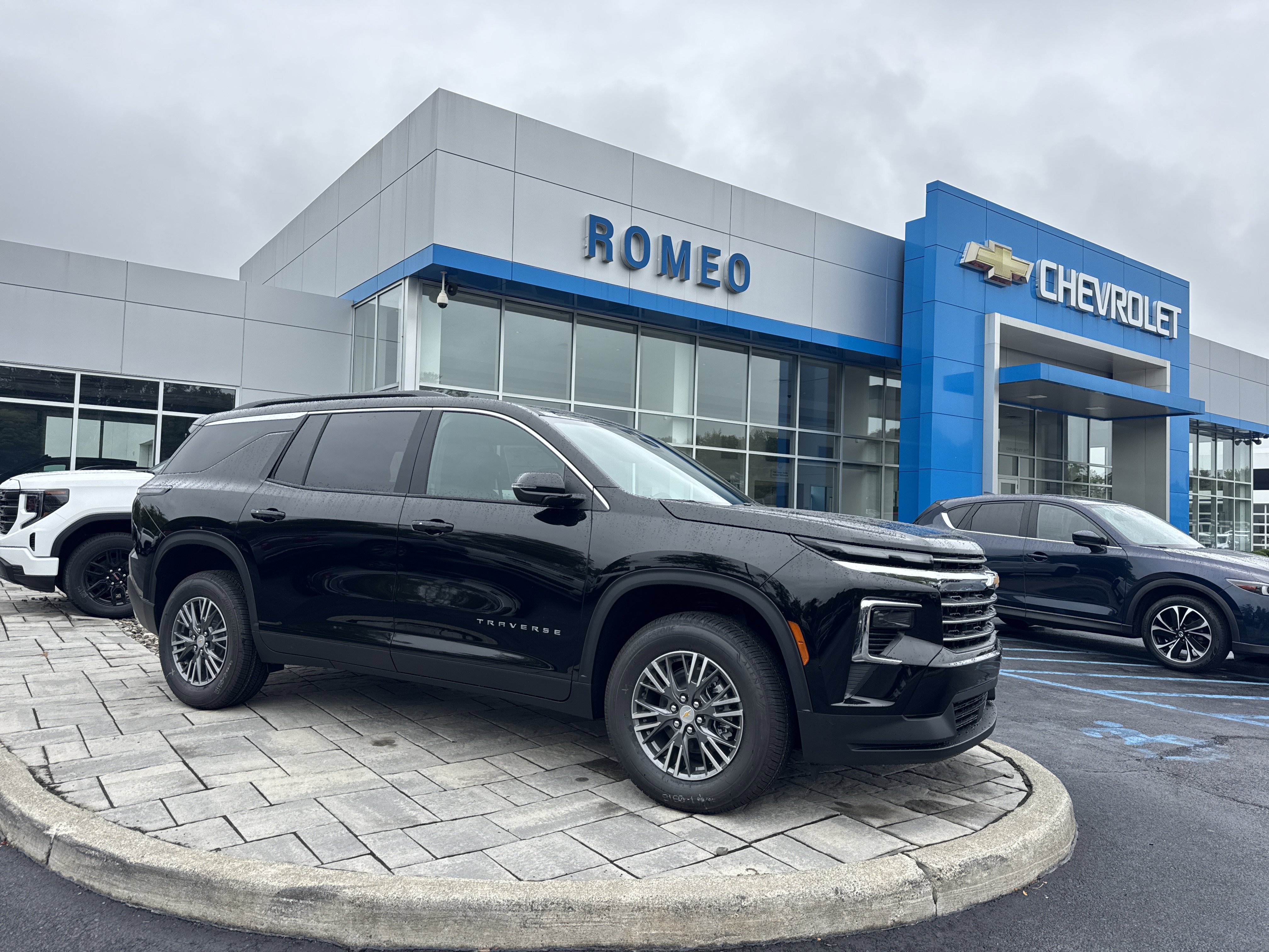 New 2026 Chevrolet Traverse LT