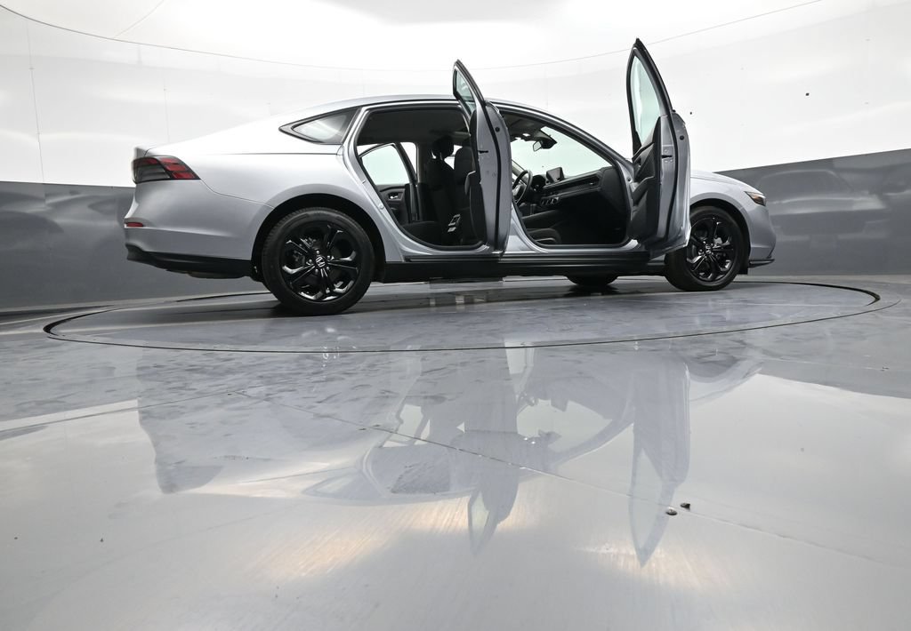 Certified 2025 Honda Accord SE image 47