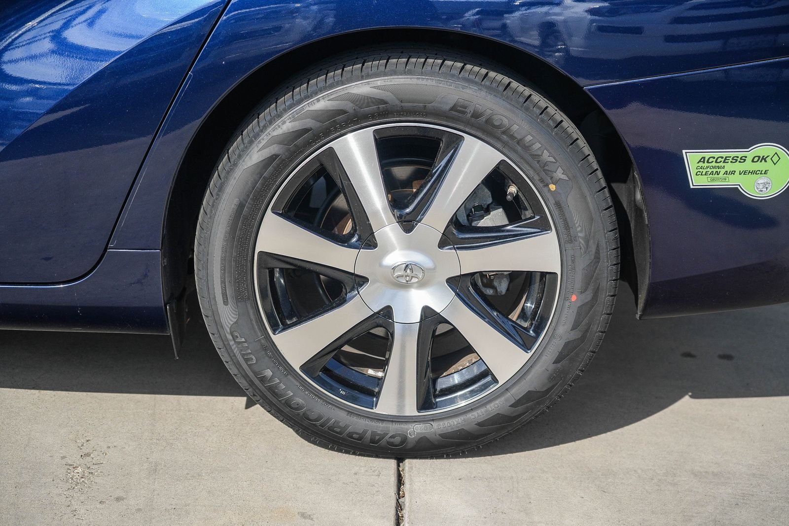 Certified 2019 Toyota Mirai FWD image 10