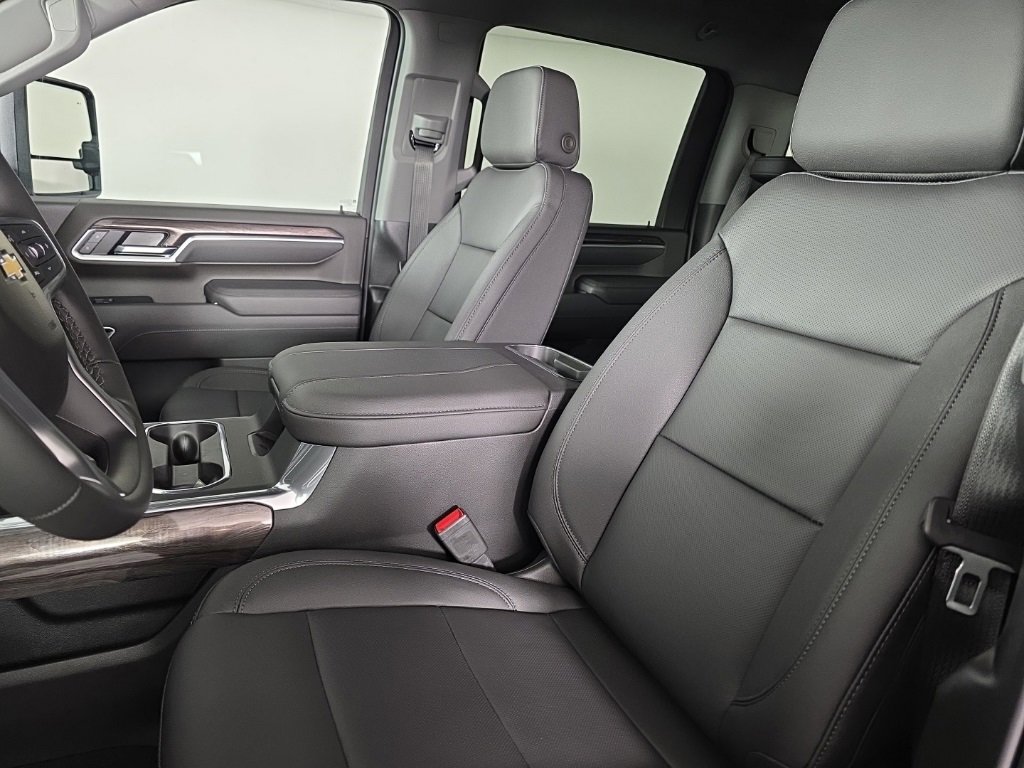 New 2026 Chevrolet Silverado 2500 LTZ w/ LTZ Convenience Package image 16
