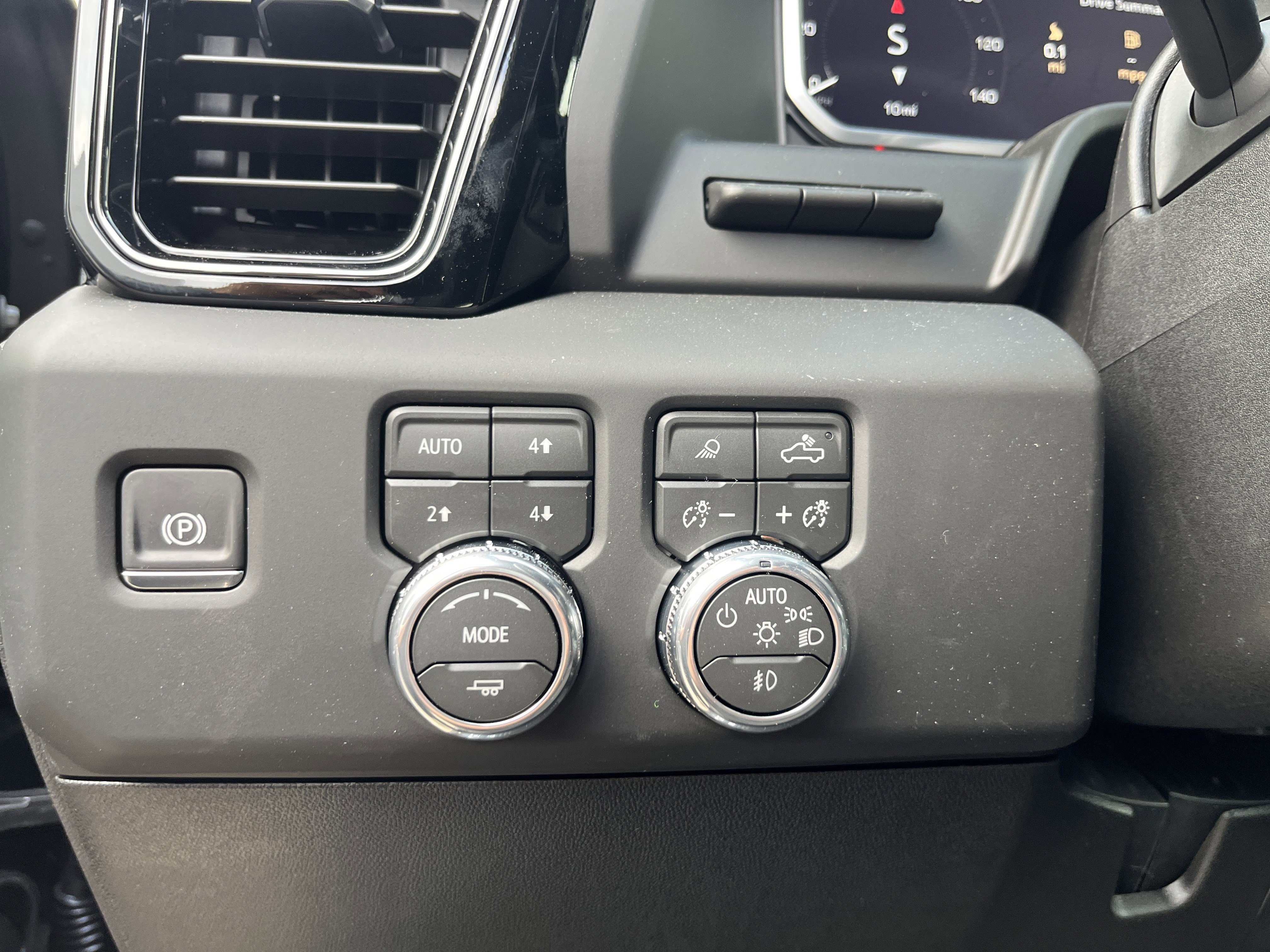 New 2026 GMC Sierra 2500 AT4 w/ AT4 Premium Plus Package image 27