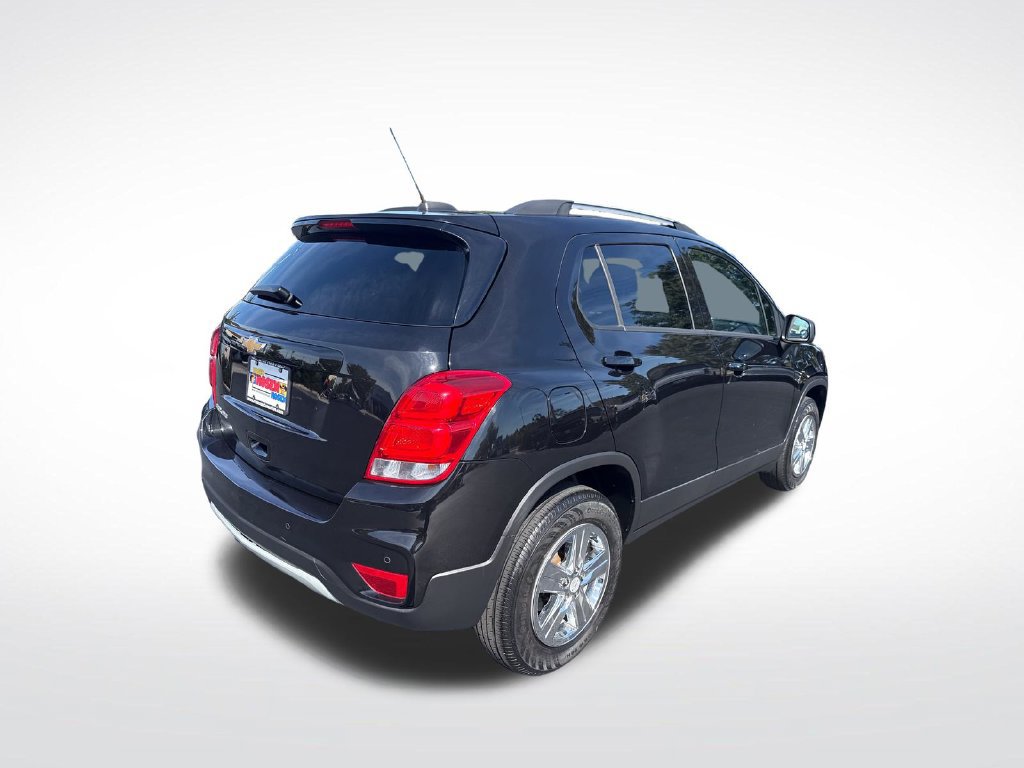 Used 2021 Chevrolet Trax LT w/ Premium Seat Package AWD/4WD image 5