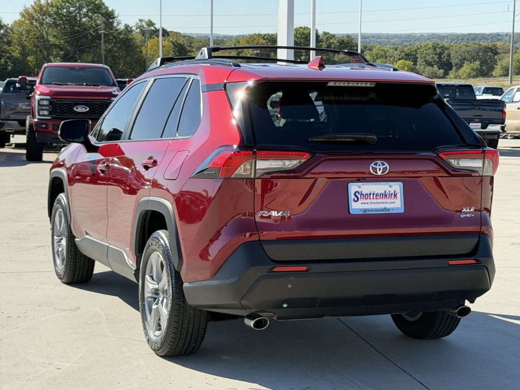 Used 2025 Toyota RAV4 XLE w/ Convenience Package AWD/4WD image 4