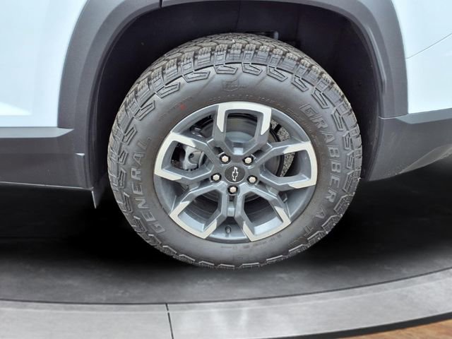New 2026 Chevrolet Equinox ACTIV w/ Convenience Package III image 15