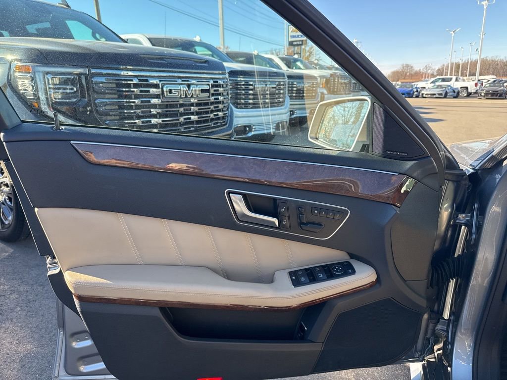 Used 2012 Mercedes-Benz E 350 4MATIC Sedan image 35