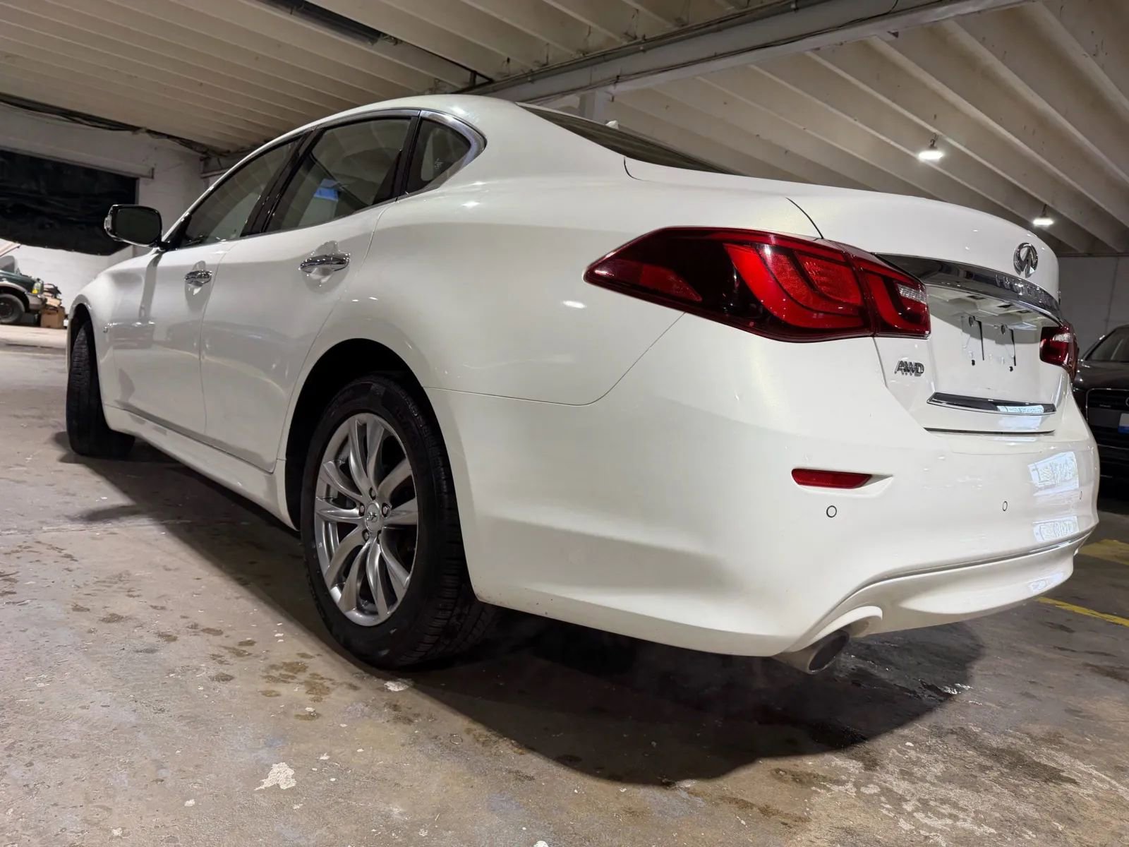 Used 2015 INFINITI Q70 3.7 AWD/4WD image 3