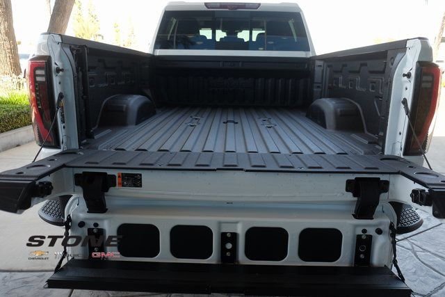New 2025 GMC Sierra 2500 AT4 w/ AT4 Premium Plus Package image 9
