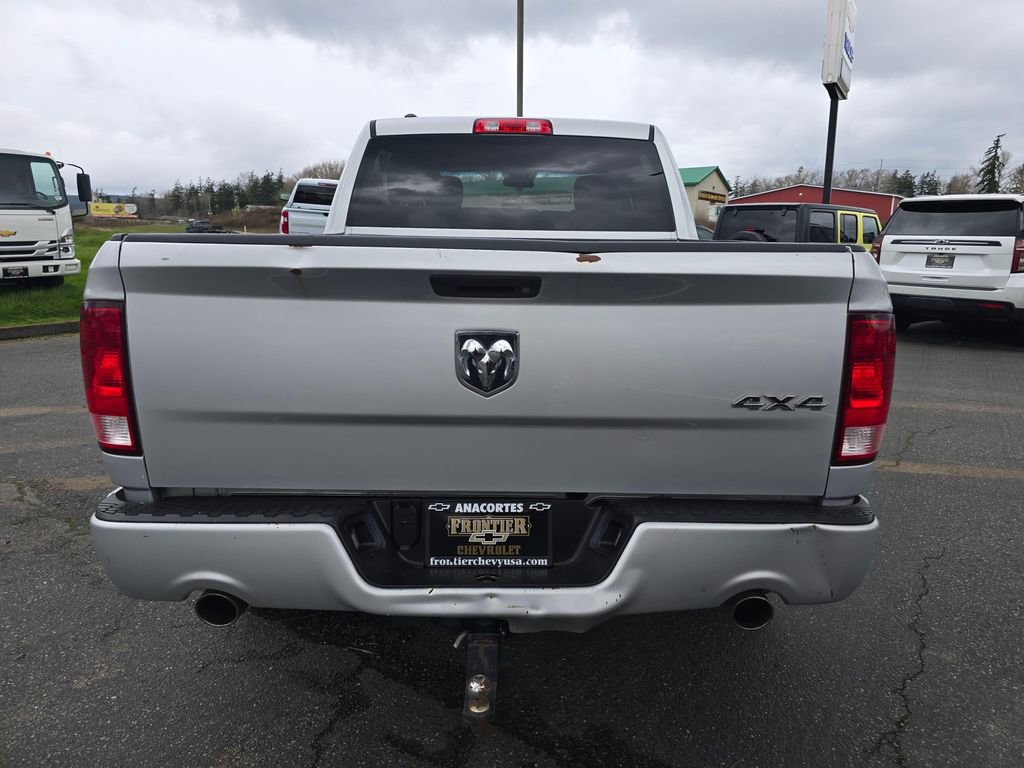 Used 2017 RAM 1500 Express w/ Express Value Package AWD/4WD image 4
