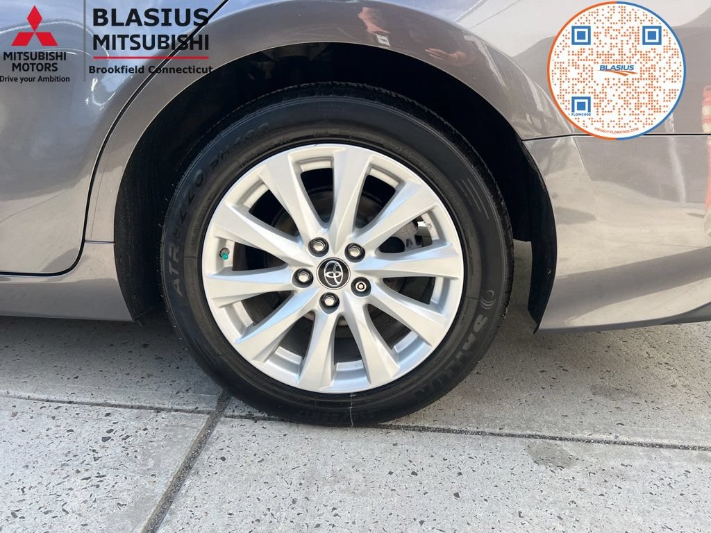 Used 2018 Toyota Camry LE FWD image 14