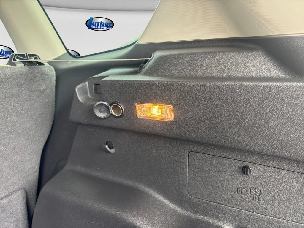 Used 2017 Ford Escape SE AWD/4WD image 10