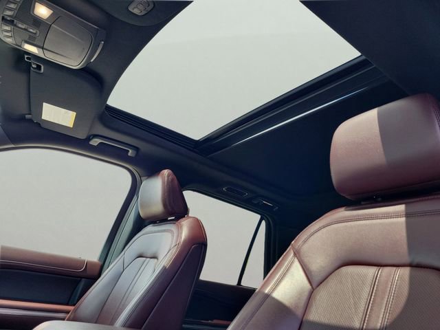 Used 2023 Ford Expedition Limited image 23