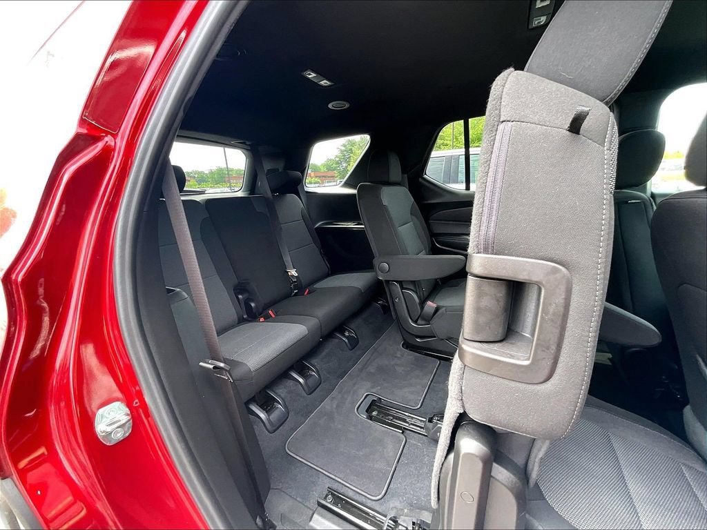 Used 2023 Chevrolet Traverse LT AWD/4WD image 15
