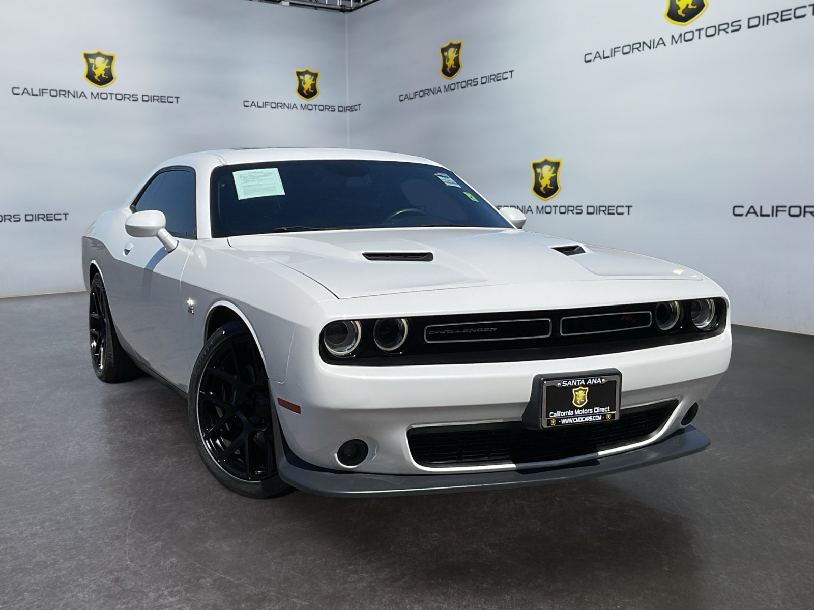 Used 2016 Dodge Challenger R/T Scat Pack w/ Leather Interior Group RWD image 3