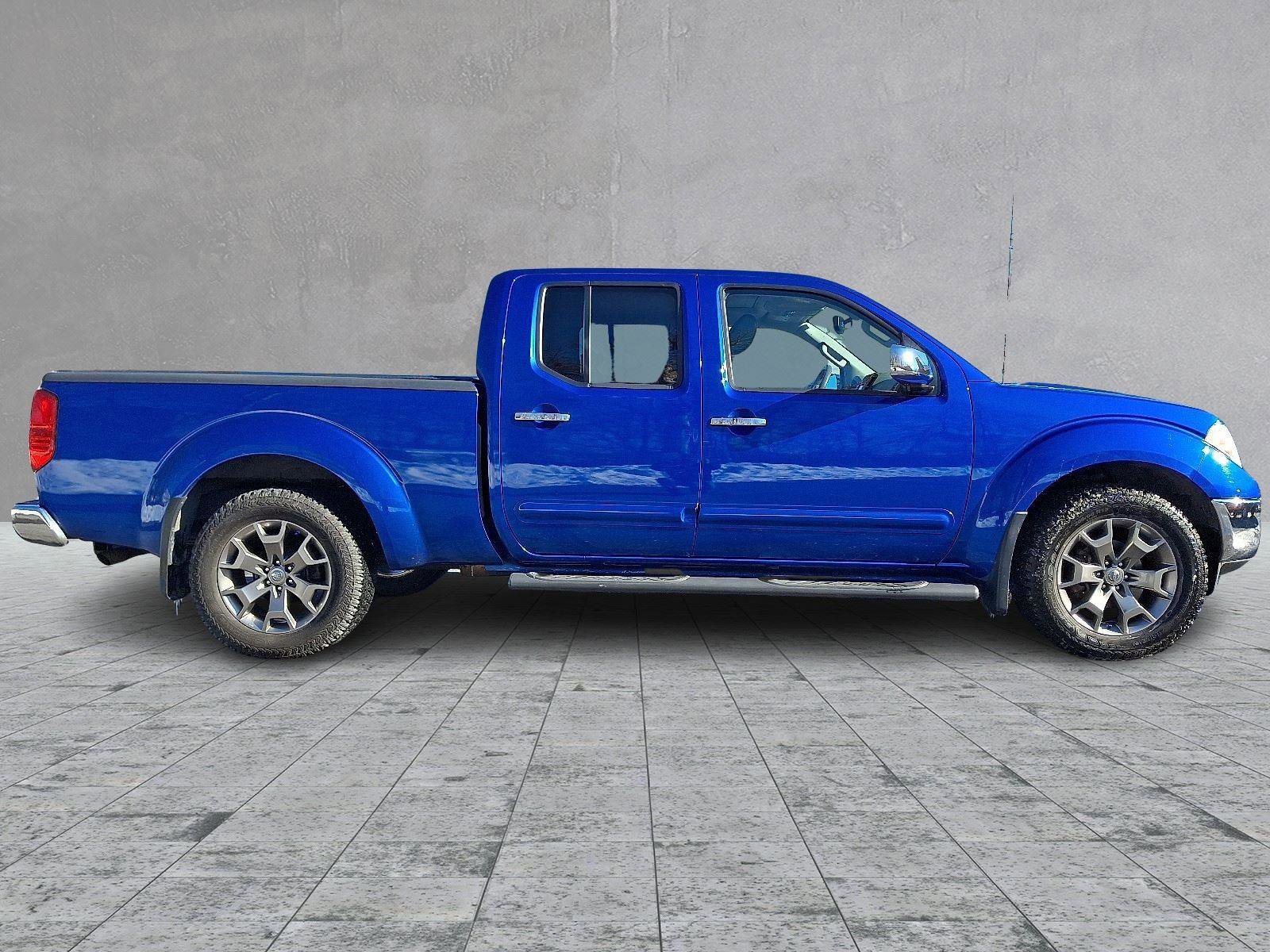 Used 2014 Nissan Frontier SL w/ SL Moonroof Package image 7