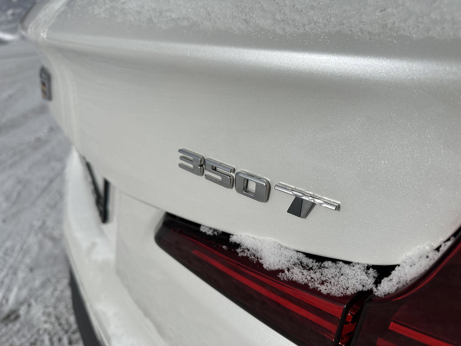 Used 2022 Cadillac XT4 Premium Luxury w/ Sun And Sound Package image 7