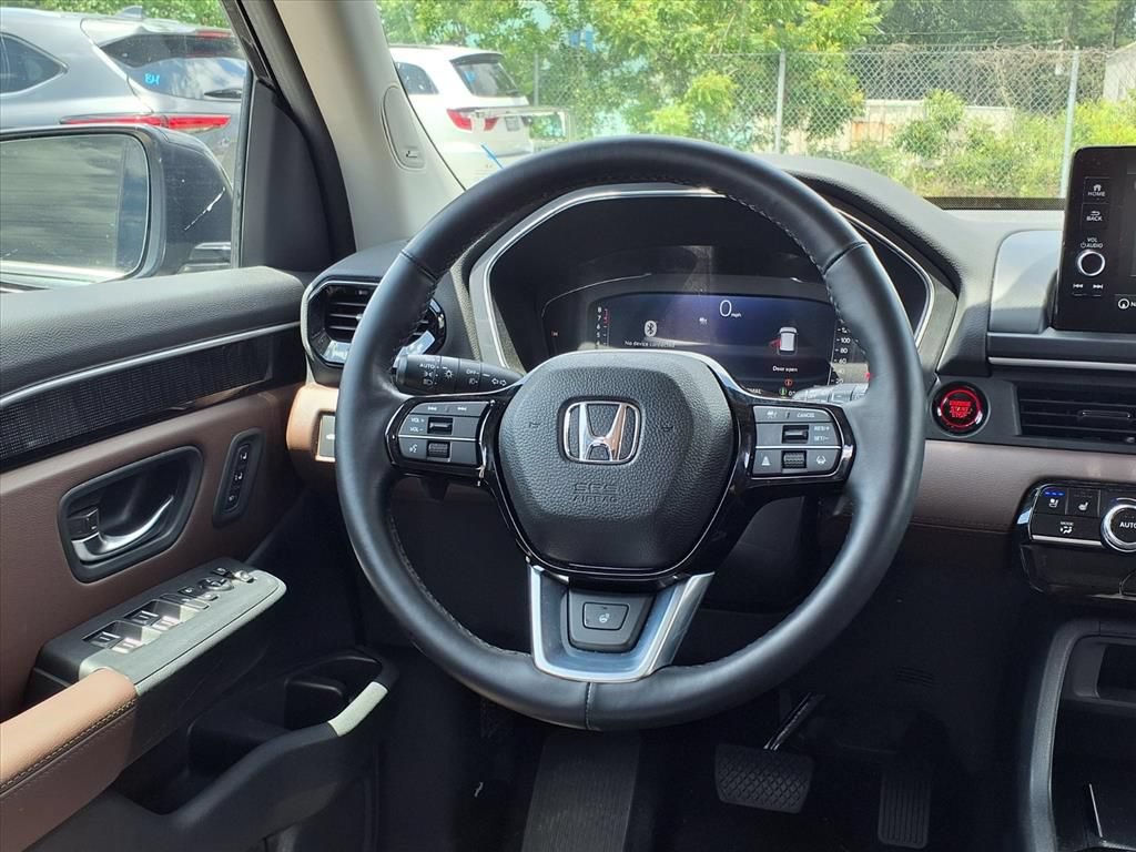 Used 2024 Honda Pilot Elite image 12