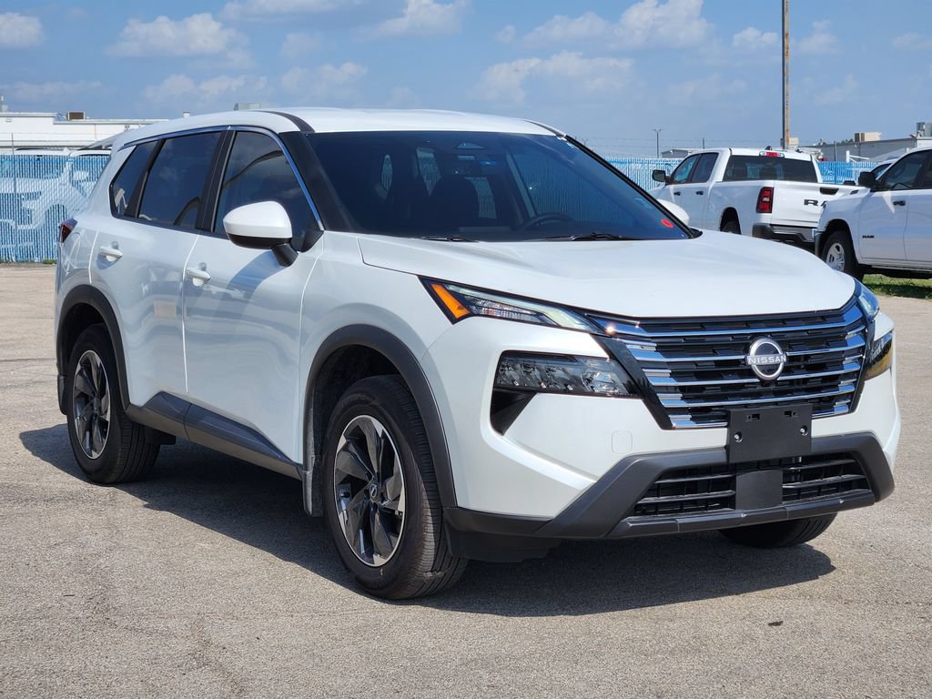 Used 2026 Nissan Rogue SV w/ Cold Weather Package AWD/4WD image 3