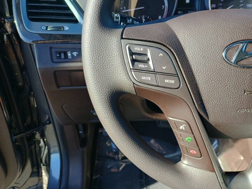 Used 2017 Hyundai Santa Fe Sport FWD image 25