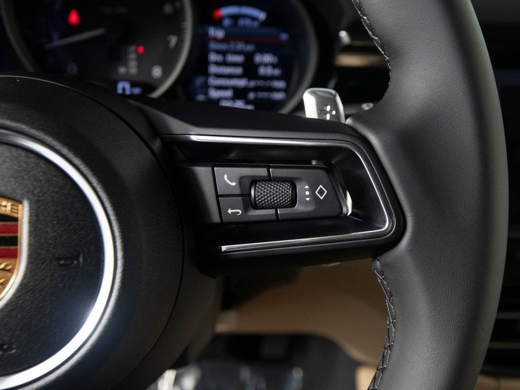 New 2026 Porsche Macan AWD/4WD image 33