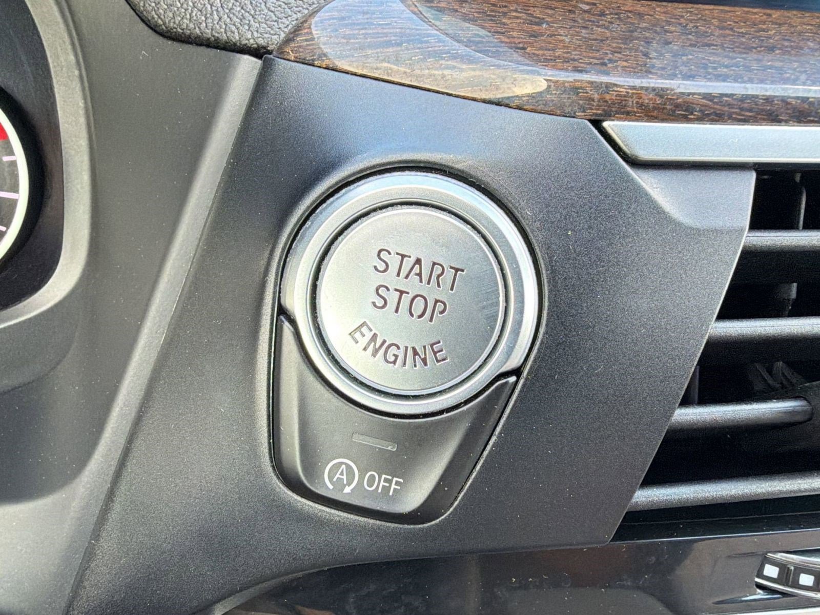 Used 2020 BMW X3 xDrive30i w/ Convenience Package image 24