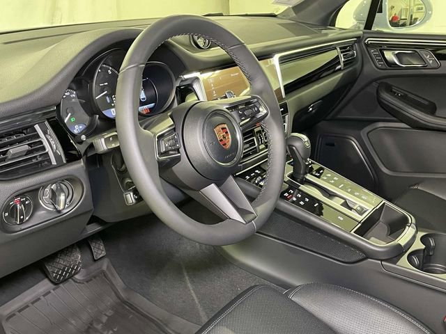 New 2026 Porsche Macan image 15