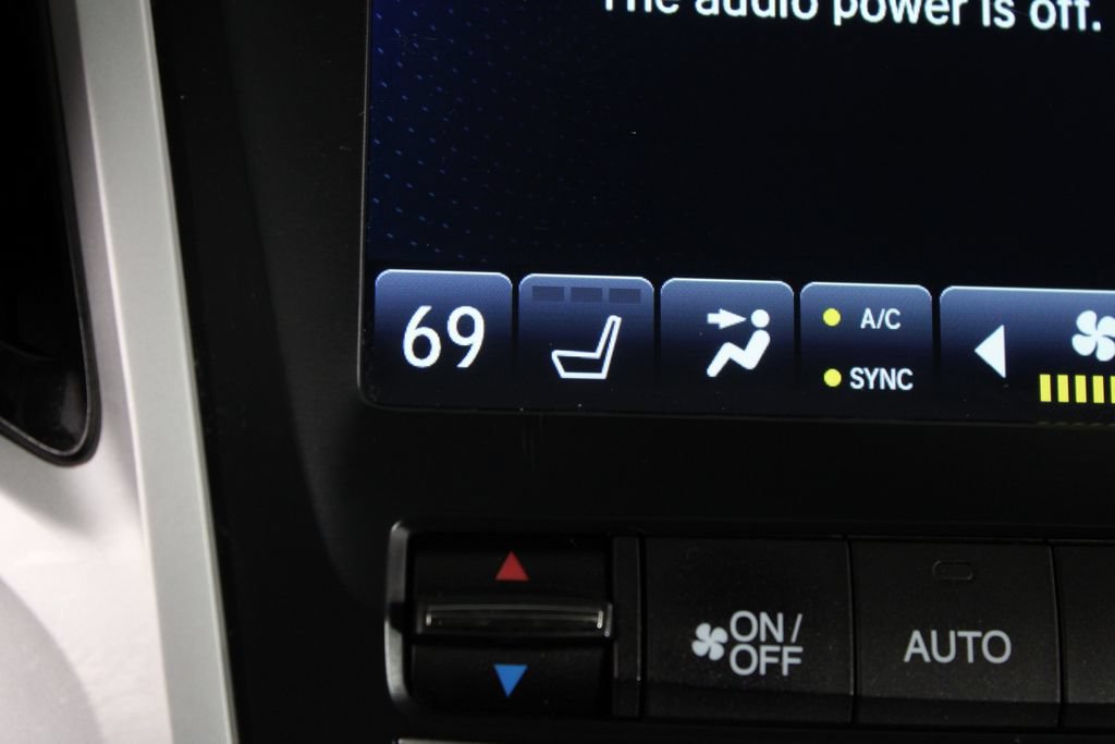 Used 2020 Acura TLX FWD image 25