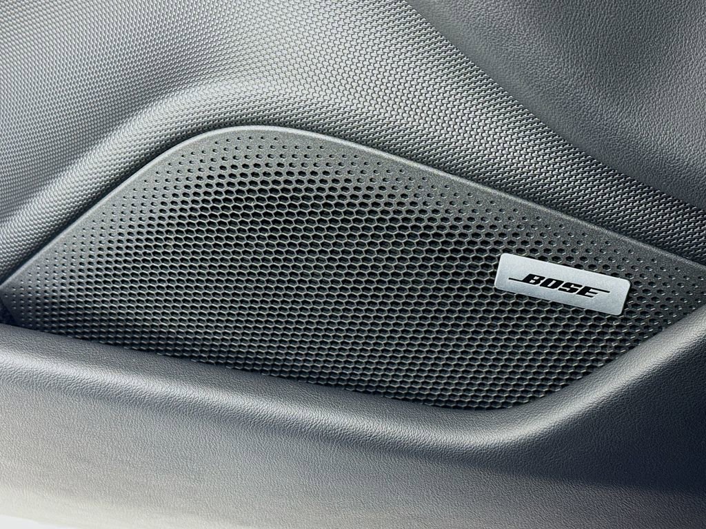 Certified 2022 Porsche Taycan image 12