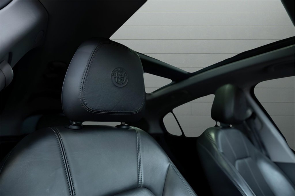 Used 2021 Alfa Romeo Stelvio Sprint w/ Nero Edizione image 31