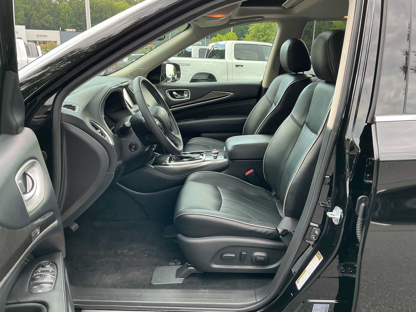 Used 2017 INFINITI QX60 FWD w/ Premium Plus Package image 13