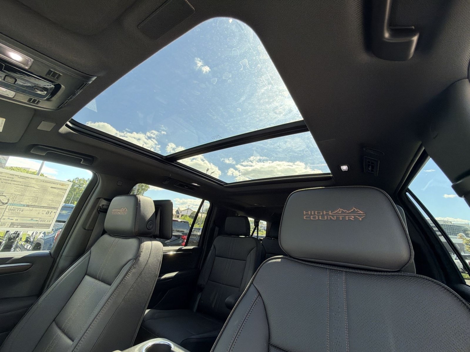 New 2026 Chevrolet Suburban High Country AWD/4WD image 24