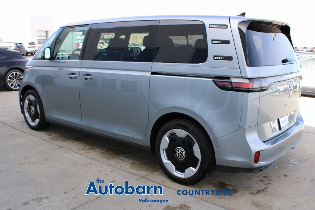 New 2025 Volkswagen ID. Buzz Pro S RWD image 4