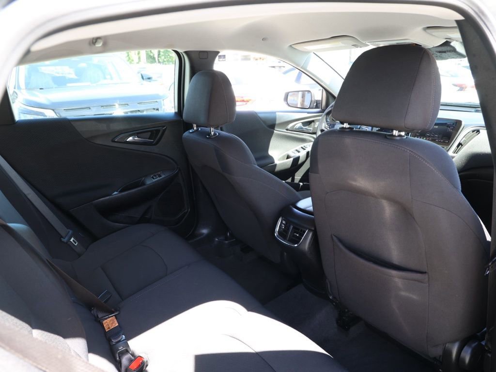 Used 2024 Chevrolet Malibu LT image 16