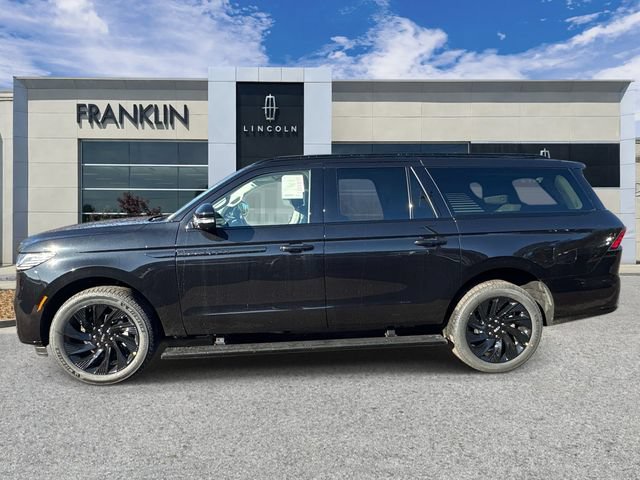 New 2026 Lincoln Navigator L Reserve w/ Jet Appearance Package AWD/4WD image 4