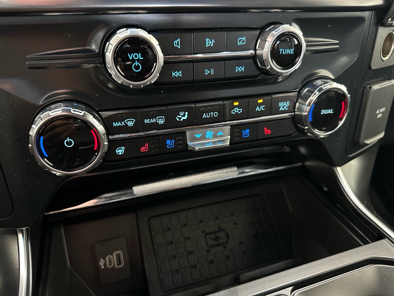 New 2026 Ford F150 Raptor AWD/4WD image 40