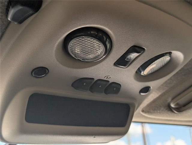 Used 2006 Chevrolet Silverado 2500 LT w/ Onstar Plus Package AWD/4WD image 21
