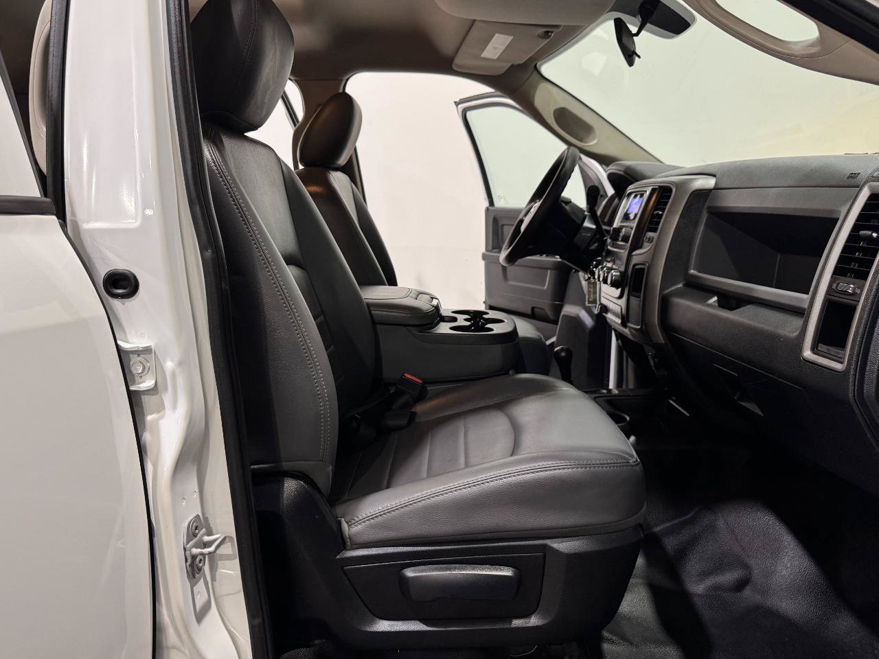 Used 2015 RAM 4500 Tradesman w/ Chrome Appearance Group AWD/4WD image 13